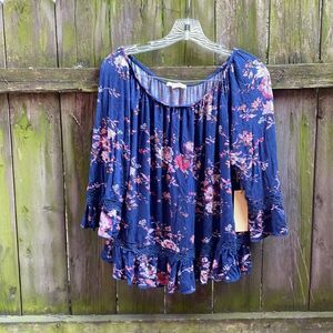 Paper + Tee floral top sz. L NWT